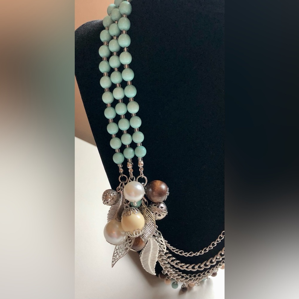 🎉Multi Strand Necklace w/Beads, Charms and Link Chains - Picture 2 of 9